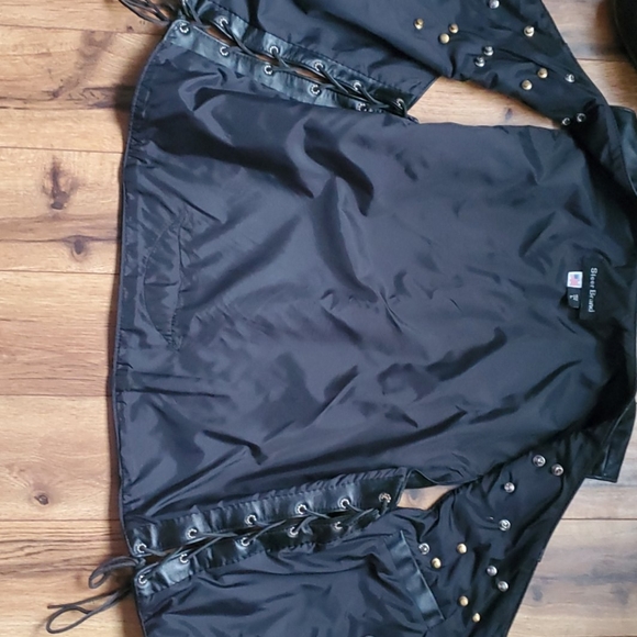 Leather vest - Picture 2 of 3